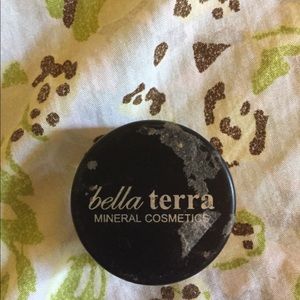 Loose shimmer shadow ✨